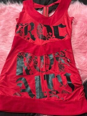 Y2K NWT Vintage Pink graphic tank - small